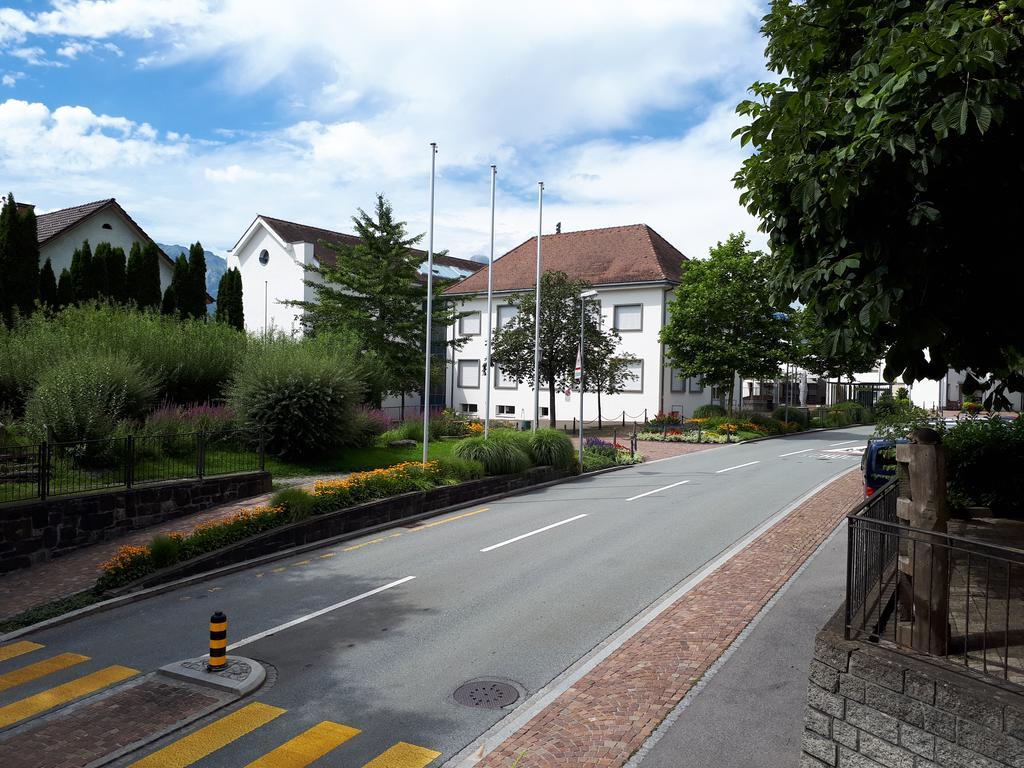 Bed And Breakfast Krone Schellenberg 외부 사진